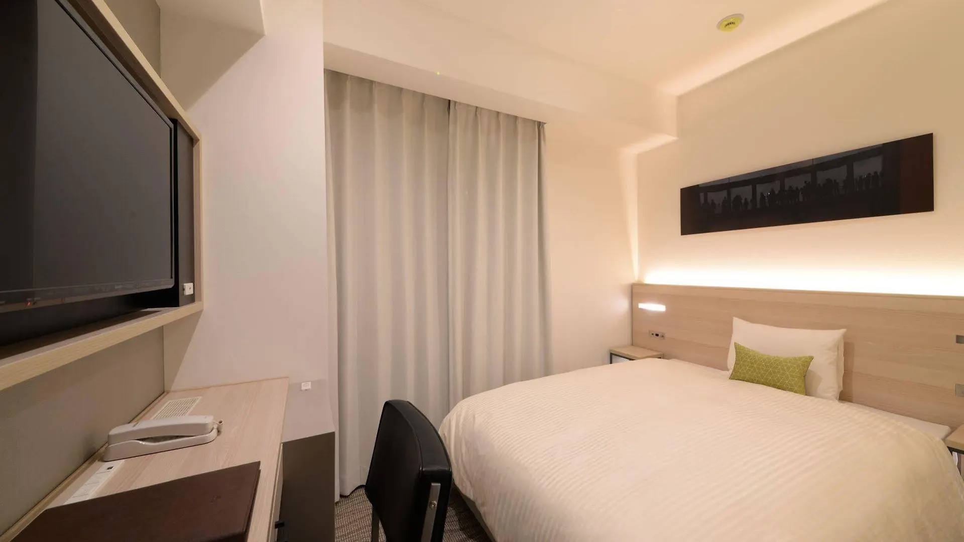 Vessel Inn Shinsaibashi Osaka 4*,  Japan