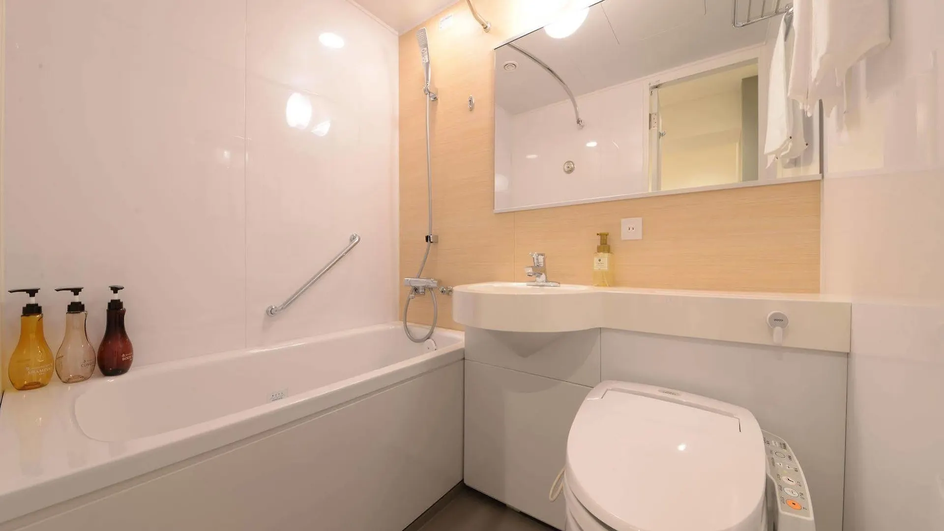 Vessel Inn Shinsaibashi Osaka Hotel